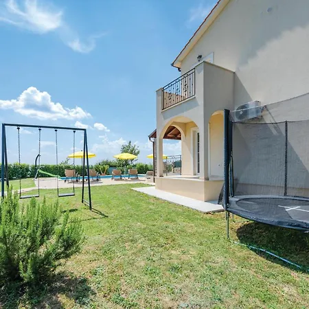 In Bregi With Outdoor Swimming Pool Holiday home Katun Gracanski