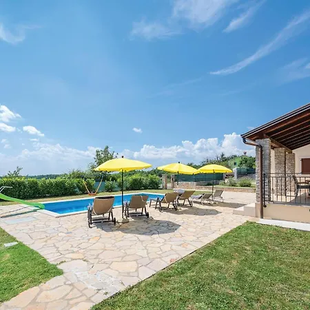 Holiday home In Bregi With Outdoor Swimming Pool
